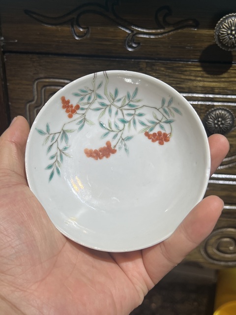 古玩陶瓷粉彩過墻花卉紋蓋碗真品鑒賞圖