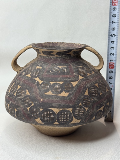 古玩陶瓷馬家窯文化·馬廠類型連珠紋雙耳罐真品鑒賞圖