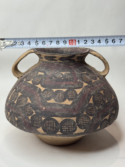 古玩陶瓷馬家窯文化·馬廠類型連珠紋雙耳罐真品鑒賞圖