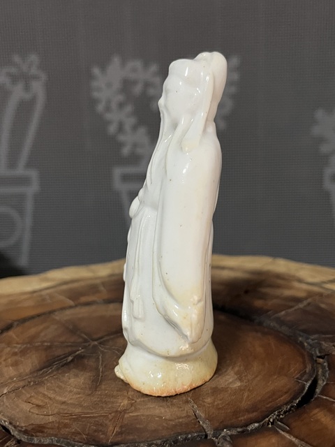 古玩陶瓷人物塑像真品鑒賞圖