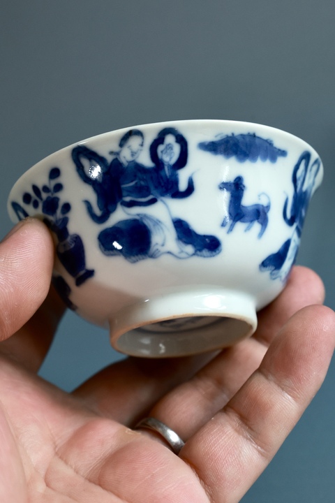 古玩陶瓷青花仕女人物杯真品鑒賞圖