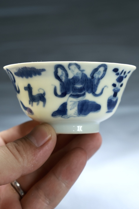 古玩陶瓷青花仕女人物杯真品鑒賞圖