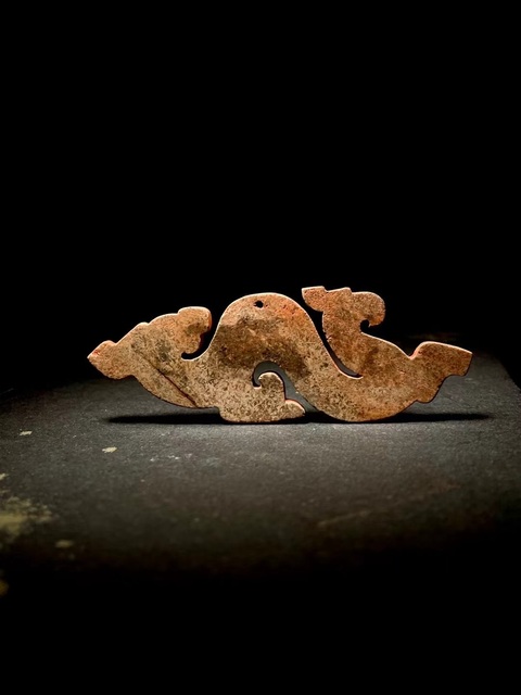 古玩玉器做舊仿戰國“s”形龍佩真品鑒賞圖