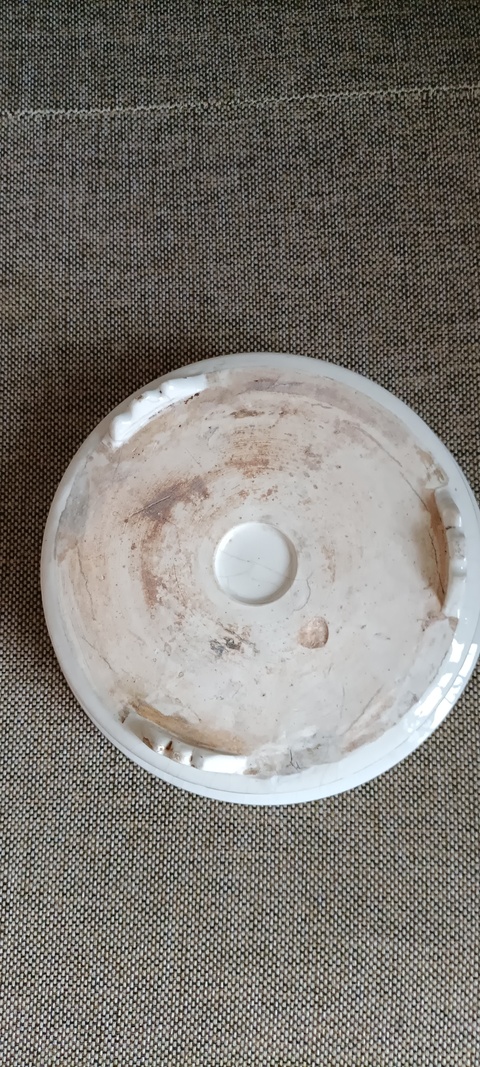 古玩陶瓷白釉剃刻回紋折沿洗真品鑒賞圖