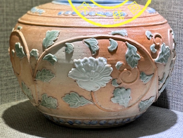 古玩陶瓷貼塑罐真品鑒賞圖