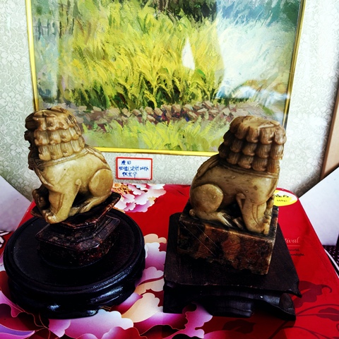 古玩玉器壽山石雕獅子擺件真品鑒賞圖
