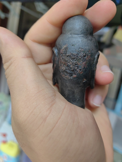 古玩銅器佛首真品鑒賞圖
