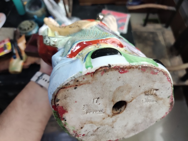 古玩陶瓷財神塑像真品鑒賞圖