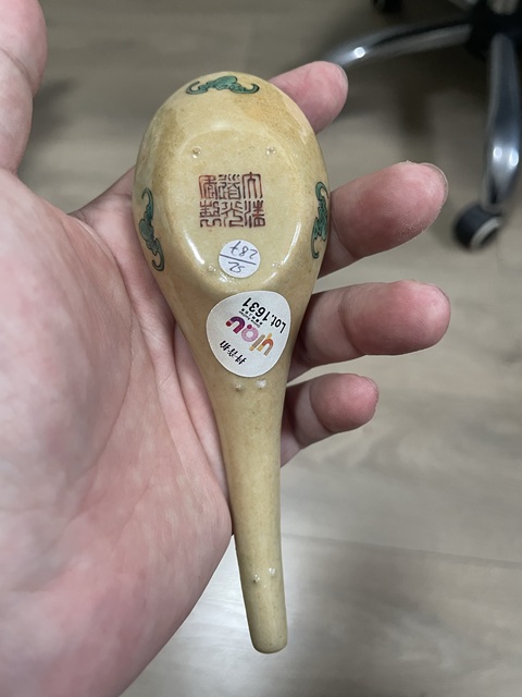 古玩陶瓷松鶴紋粉彩湯勺真品鑒賞圖