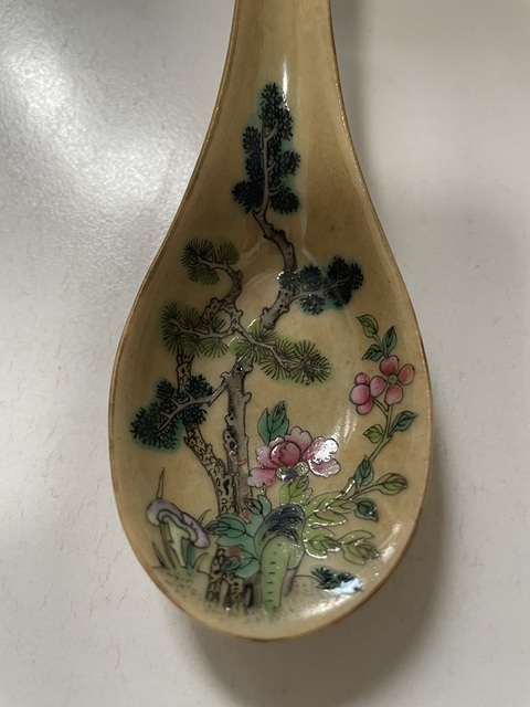 古玩陶瓷松鶴紋粉彩湯勺真品鑒賞圖