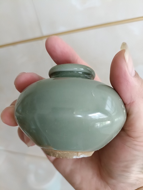 古玩陶瓷龍泉青瓷水盂真品鑒賞圖