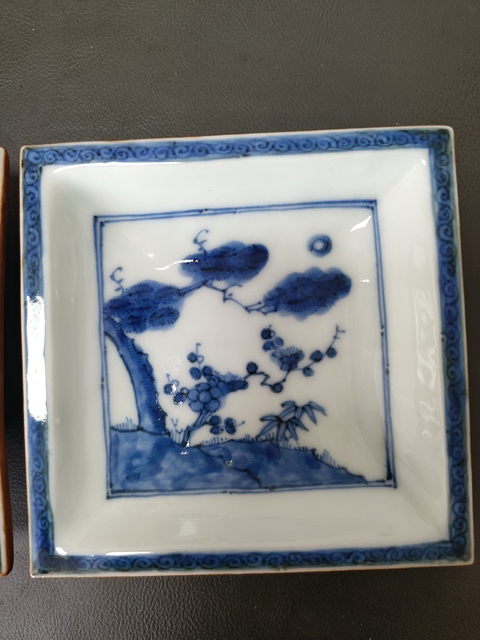 古玩陶瓷日本明治青花歲寒三友圖方盤真品鑒賞圖