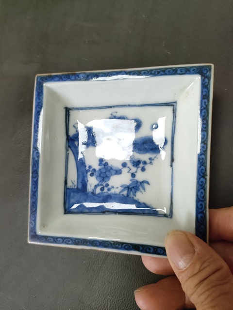 古玩陶瓷日本明治青花歲寒三友圖方盤真品鑒賞圖