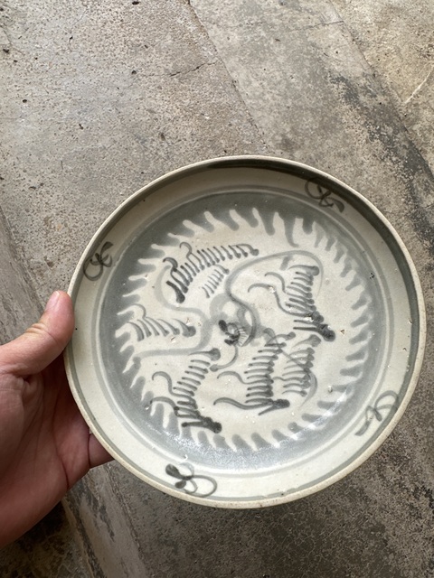 古玩陶瓷明末青花草龍紋盤拍賣，當(dāng)前價(jià)格1800元
