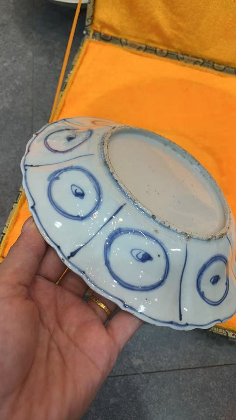 古玩陶瓷天馬紋青花盤真品鑒賞圖