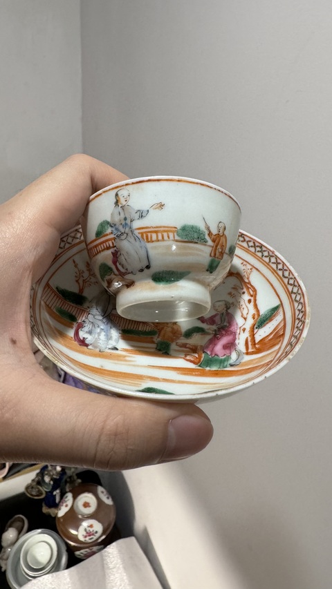 古玩陶瓷乾隆廣彩杯碟真品鑒賞圖