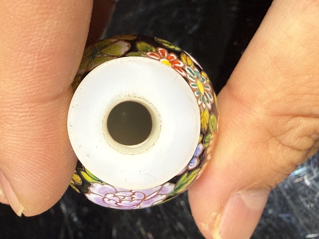 古玩陶瓷乾隆年制寄托款琺瑯彩鼻煙壺拍賣,當前價格980元