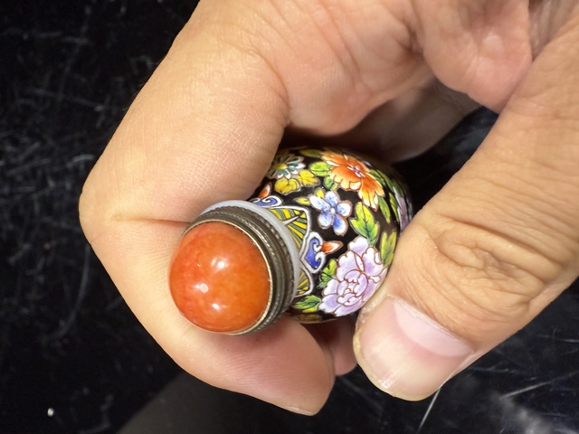 古玩陶瓷乾隆年制寄托款琺瑯彩鼻煙壺拍賣,當前價格980元