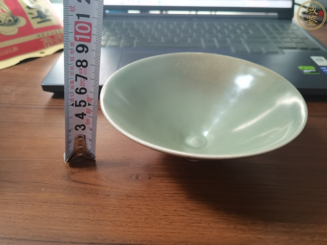 古玩陶瓷龍泉梅子青斗笠盞真品鑒賞圖