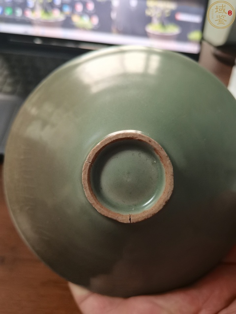 古玩陶瓷龍泉梅子青斗笠盞真品鑒賞圖