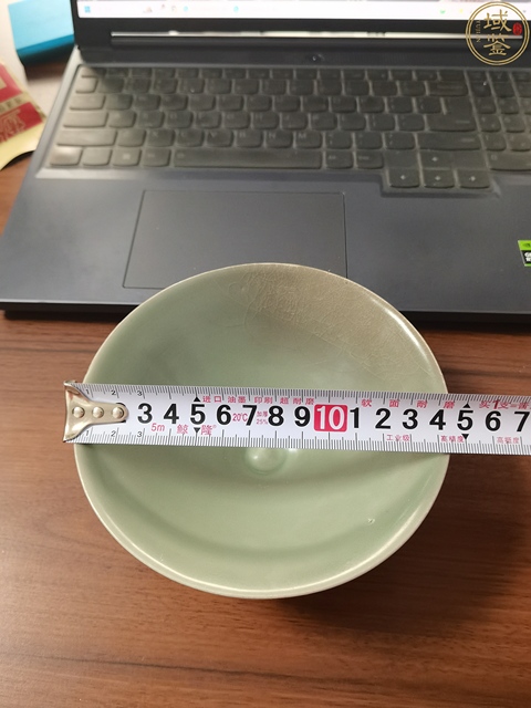 古玩陶瓷龍泉梅子青斗笠盞真品鑒賞圖