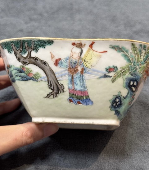 古玩陶瓷人物紋粉彩碗真品鑒賞圖