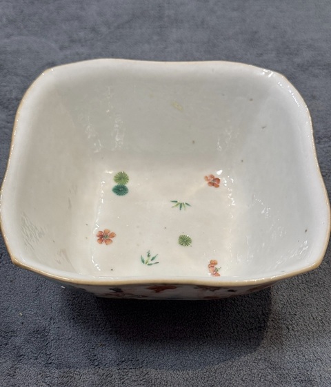 古玩陶瓷人物紋粉彩碗真品鑒賞圖