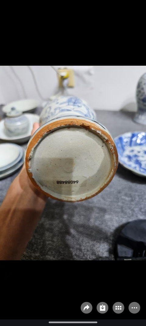 古玩陶瓷人物紋青花梅瓶真品鑒賞圖