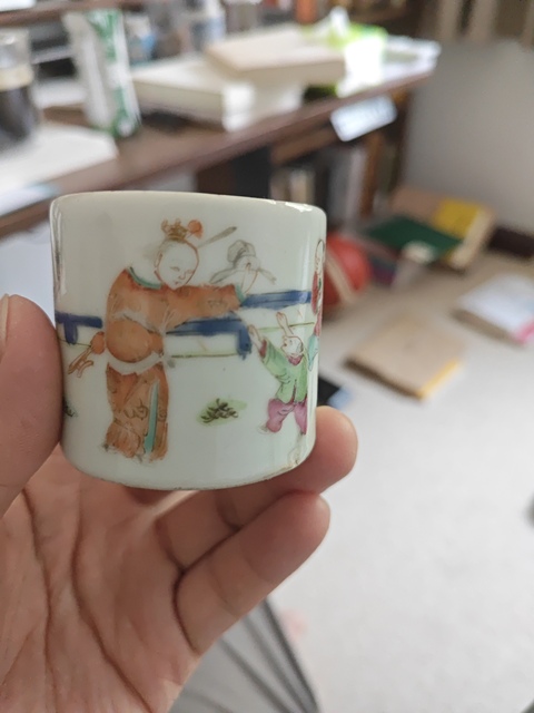 古玩陶瓷粉彩人物罐真品鑒賞圖