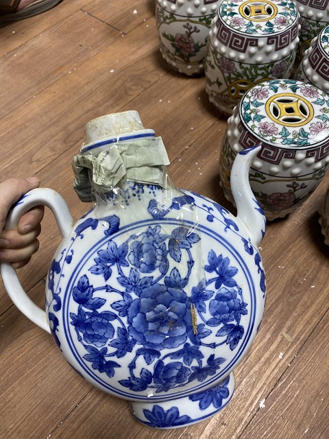 古玩陶瓷青花執壺真品鑒賞圖