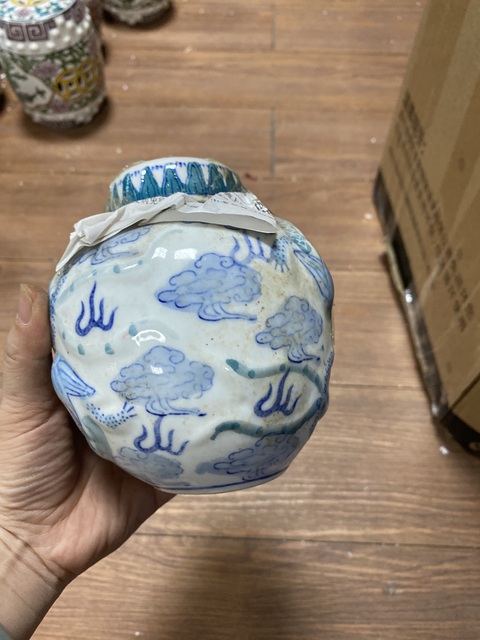 古玩陶瓷龍紋蓋罐真品鑒賞圖