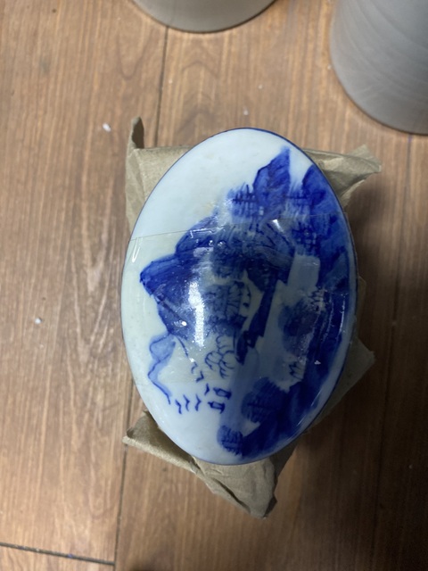古玩陶瓷山水紋青花蓋罐真品鑒賞圖