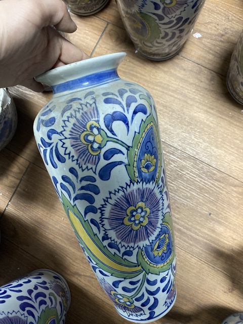 古玩陶瓷花卉紋瓶真品鑒賞圖