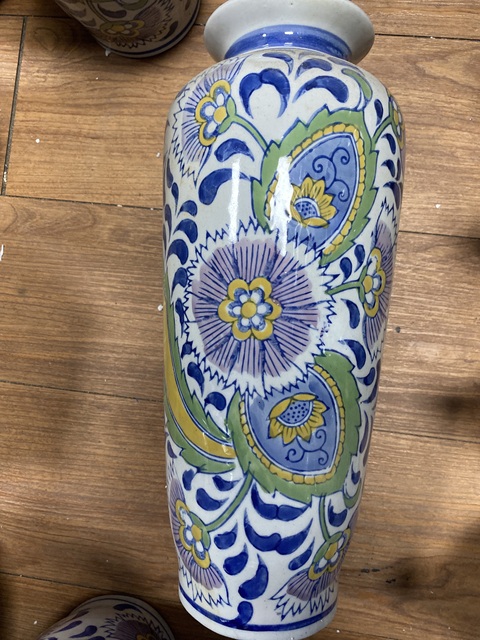 古玩陶瓷花卉紋瓶真品鑒賞圖