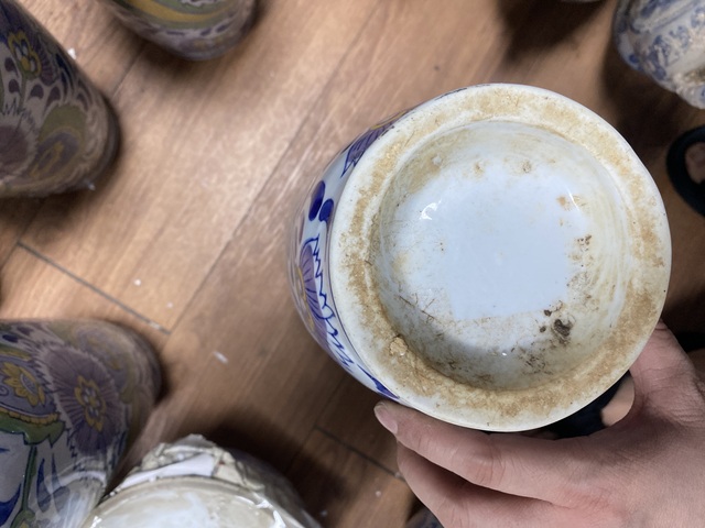 古玩陶瓷花卉紋瓶真品鑒賞圖