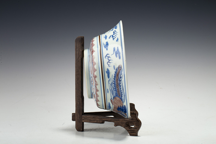 古玩陶瓷清晚·青花釉里紅龍鳳紋碗拍賣，當(dāng)前價(jià)格4168元
