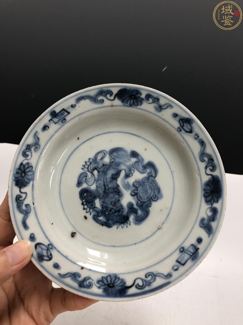 古玩陶瓷萬歷·青花獅子繡球紋折沿盤拍賣,當前價格3800元