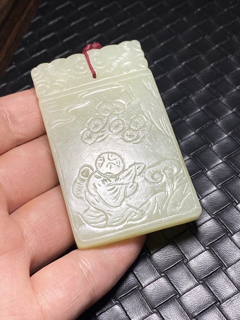 古玩玉器和田玉雕“如意童子”牌真品鑒賞圖