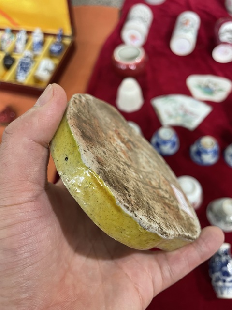古玩陶瓷鹿紋桃型盤真品鑒賞圖
