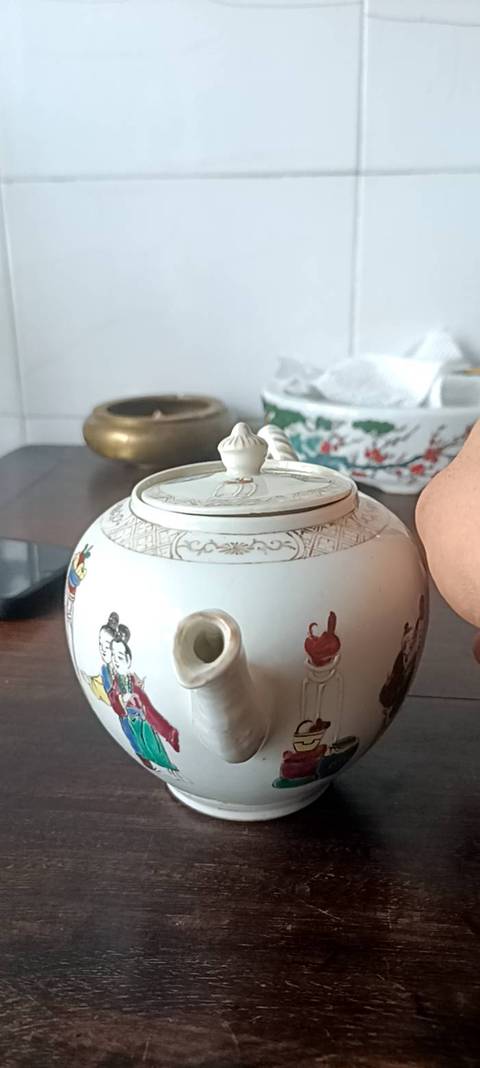 古玩陶瓷清中·粉彩仕女嬰戲紋壺 真品鑒賞圖