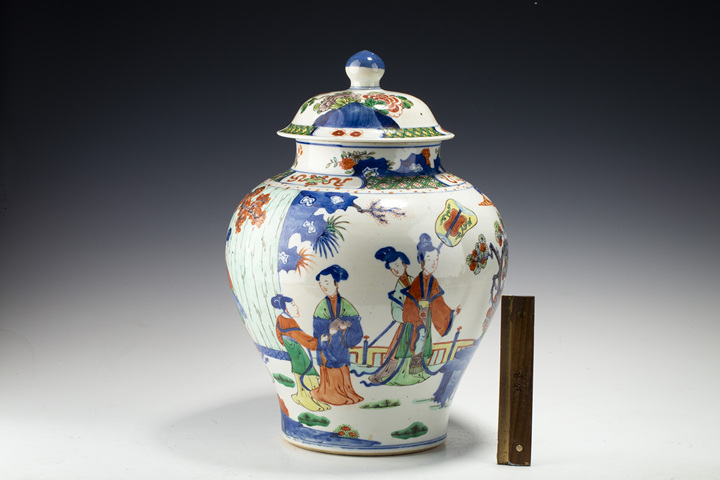 古玩陶瓷清晚·青花五彩仕女圖將軍罐真品鑒賞圖