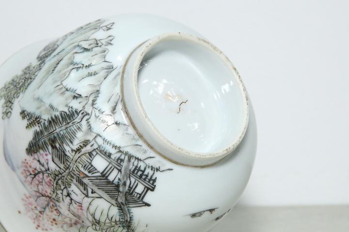 古玩陶瓷清末民初·余煥文淺絳彩山水紋茶圓真品鑒賞圖