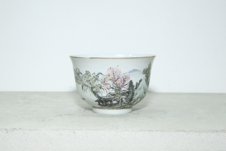 古玩陶瓷清末民初·余煥文淺絳彩山水紋茶圓真品鑒賞圖