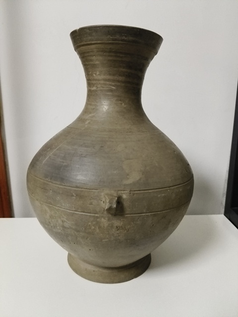 古玩陶瓷灰陶盤口壺真品鑒賞圖