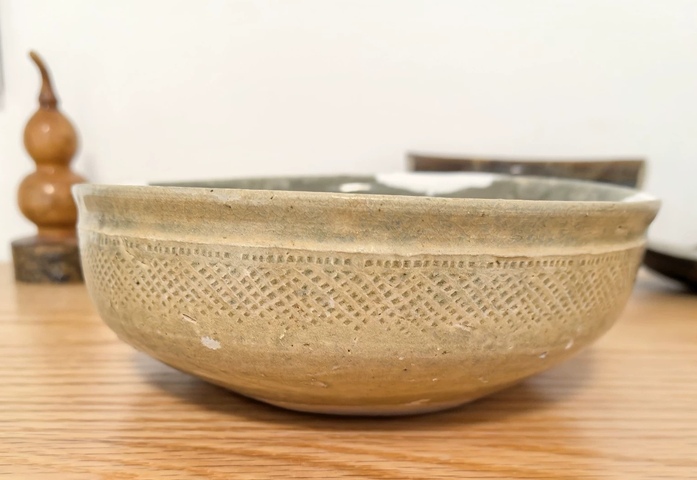 古玩陶瓷越窯青瓷網格紋缽真品鑒賞圖