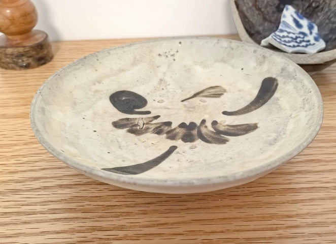 古玩陶瓷磁州窯白地黑花盤(pán)真品鑒賞圖