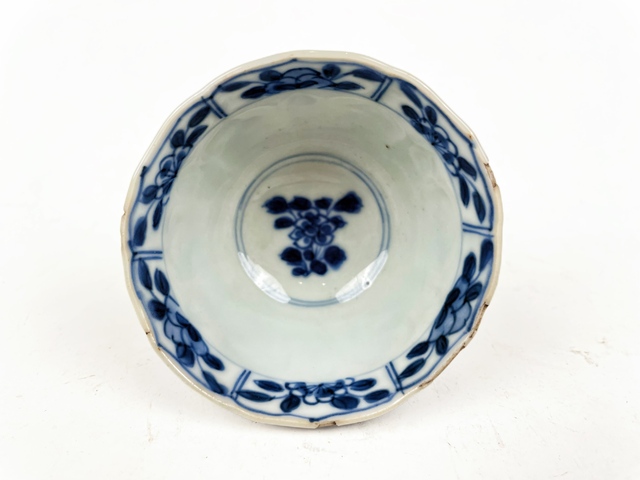 古玩陶瓷清康熙·青花花卉花口杯拍賣，當前價格0元