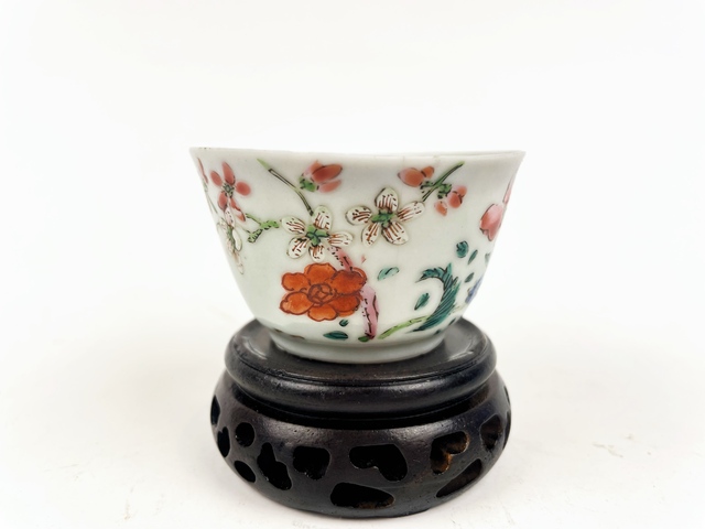 古玩陶瓷清雍正·粉彩花卉紋杯拍賣,當前價格118元