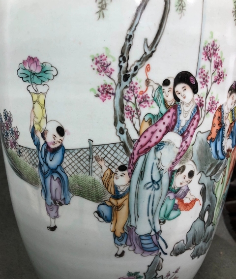 古玩陶瓷民國 余永祥人物紋瓶真品鑒賞圖