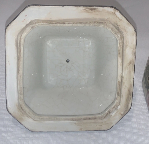 古玩陶瓷粉彩雞紋蓋罐真品鑒賞圖